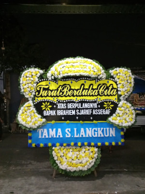 Papan Bunga Duka di Pabuaran Tumpeng