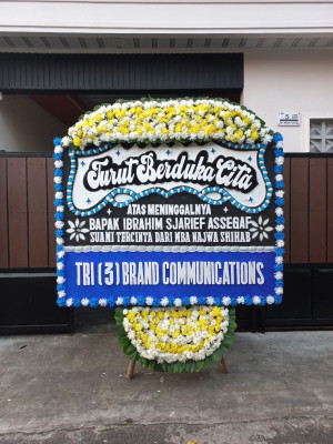 Papan Bunga Duka di Pabuaran Tumpeng